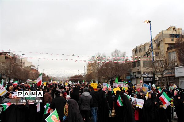 راهپیمایی یوم الله 22 بهمن ماه  در مشهد