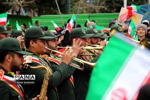 راهپیمایی یوم الله 22 بهمن ماه  در مشهد