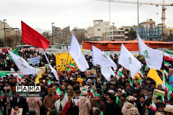 راهپیمایی یوم الله 22 بهمن ماه  در مشهد