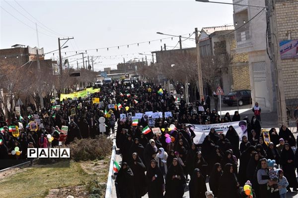 راهپیمایی 22 بهمن در بهاباد