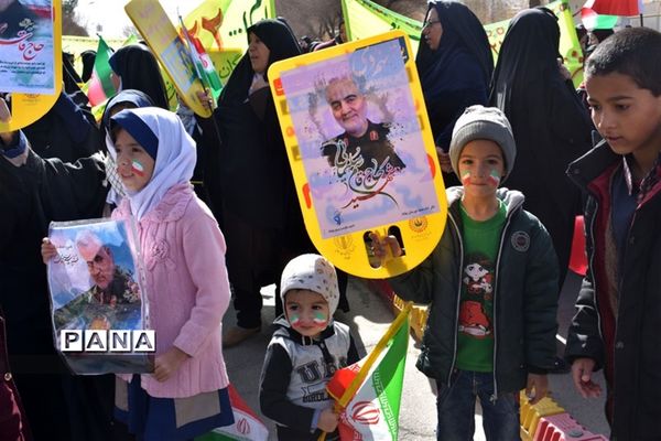 راهپیمایی 22 بهمن در بهاباد