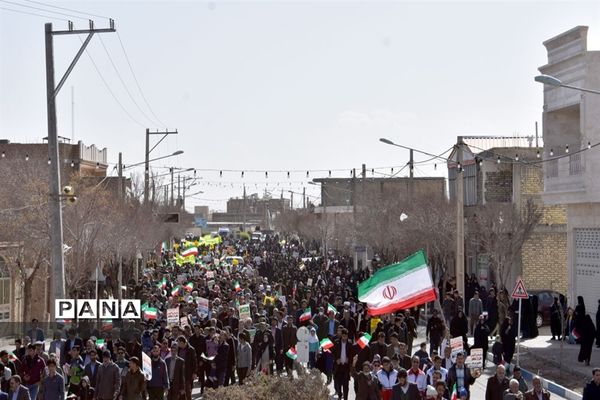 راهپیمایی 22 بهمن در بهاباد