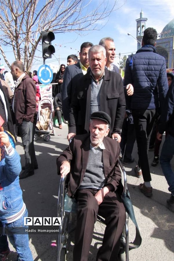 راهپیمایی مردم شهرستان فسا در چهل و یکمین سالروز پیروزی انقلاب اسلامی