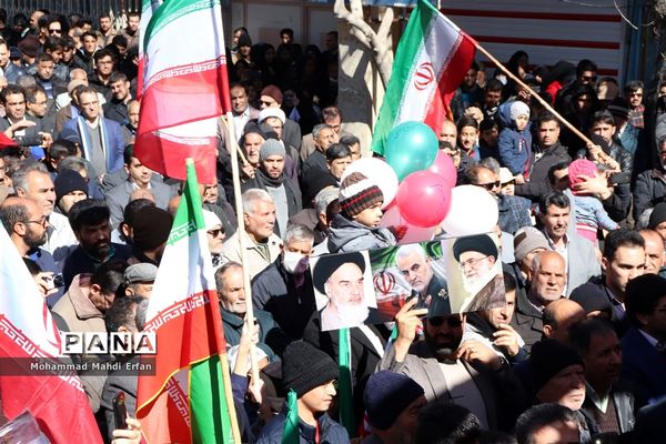 حضور حماسی مردم آباده در راهپیمایی باشکوه 22 بهمن