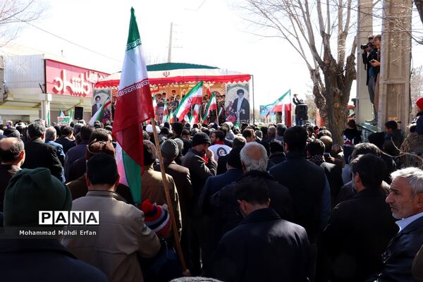 حضور حماسی مردم آباده در راهپیمایی باشکوه 22 بهمن