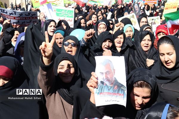 حضور حماسی مردم آباده در راهپیمایی باشکوه 22 بهمن