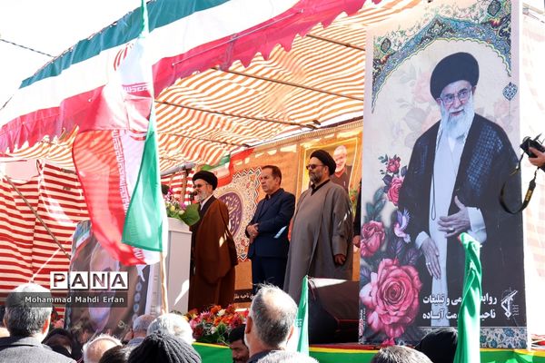 حضور حماسی مردم آباده در راهپیمایی باشکوه 22 بهمن