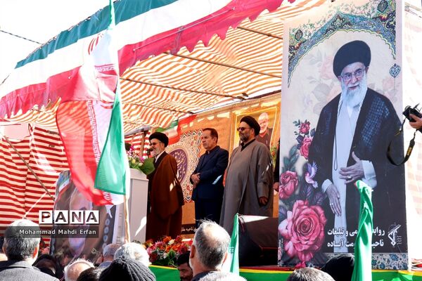 حضور حماسی مردم آباده در راهپیمایی باشکوه 22 بهمن