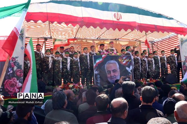 حضور حماسی مردم آباده در راهپیمایی باشکوه 22 بهمن