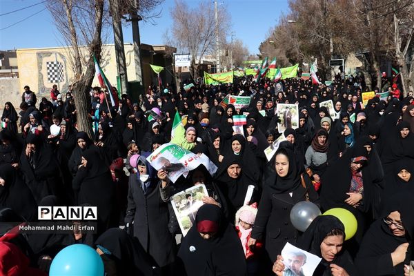 حضور حماسی مردم آباده در راهپیمایی باشکوه 22 بهمن
