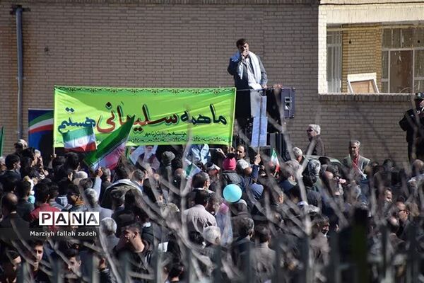 حضور حماسی مردم ابرکوه در راهپیمایی ۲۲ بهمن