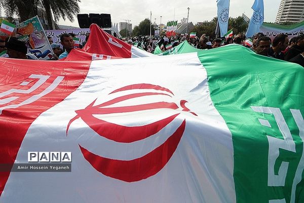 راهپیمایی 22 بهمن در جزیره کیش