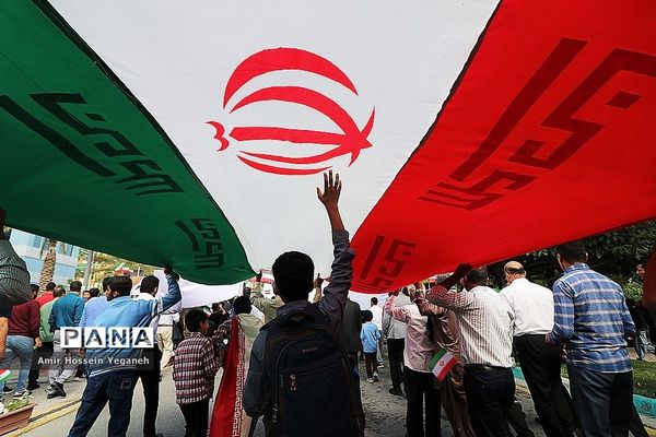 راهپیمایی 22 بهمن در جزیره کیش