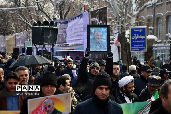 راهپیمایی 22 بهمن ماه در تبریز-2