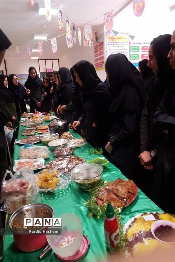 جشنواره صنایع دستی، غذاهای سنتی و دست سازه‌های علمی دانش‌آموزی شهرستان آغاجاری