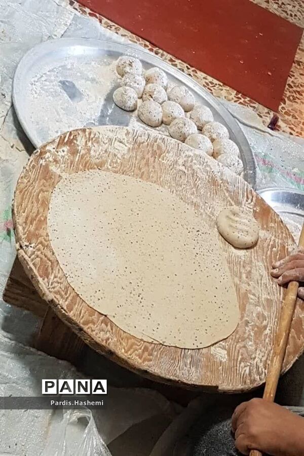 جشنواره صنایع دستی، غذاهای سنتی و دست سازه‌های علمی دانش‌آموزی شهرستان آغاجاری