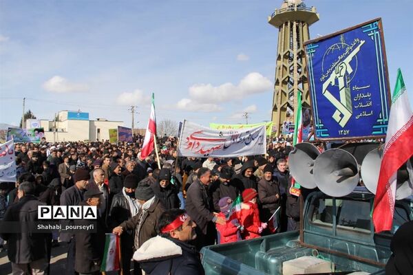 راهپیمایی 22بهمن ماه در شهرستان شاهین دژ