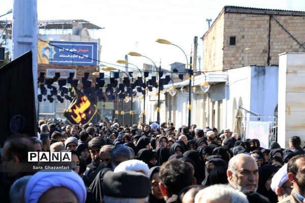 آیین تشییع و خاکسپاری پیکر آیت‌الله طبرسی