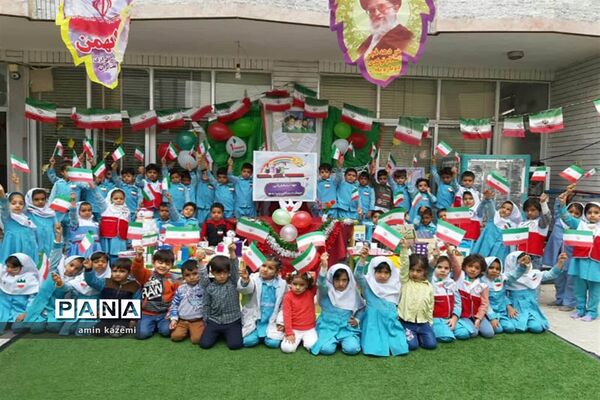 برگزاری جشن دهه فجر در مدارس داراب