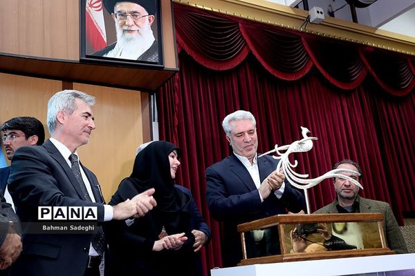 افتتاح سیزدهمین نمایشگاه بین المللی گردشگری و سی و سومین نمایشگاه ملی صنایع دستی تهران