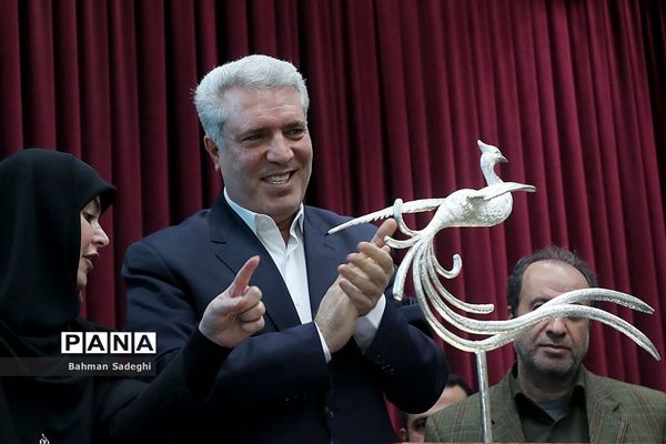 افتتاح سیزدهمین نمایشگاه بین المللی گردشگری و سی و سومین نمایشگاه ملی صنایع دستی تهران