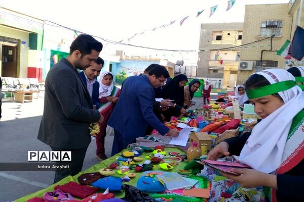 جشن پیروزی انقلاب و اربعین سردار شهید حاج قاسم سلیمانی در دبستان معین سرتل بوشهر