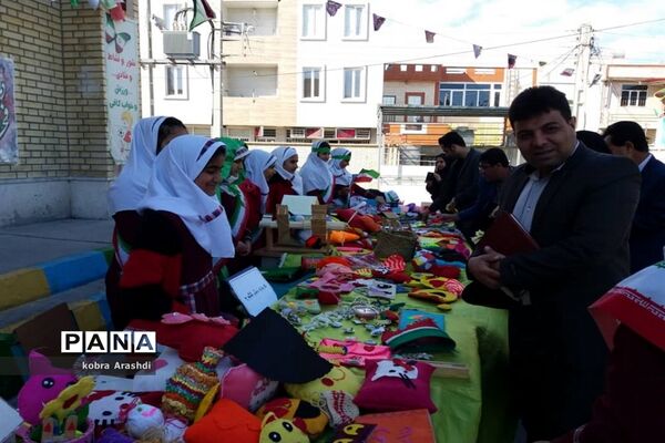 جشن پیروزی انقلاب و اربعین سردار شهید حاج قاسم سلیمانی در دبستان معین سرتل بوشهر