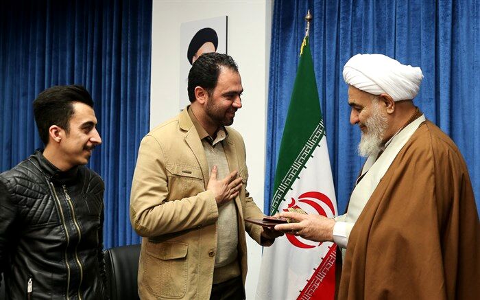 امام جمعه قزوین از برنده سیمرغ بلورین جشنواره فیلم فجر تجلیل کرد