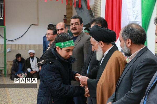 مروست ،میزبان سردار لاله های روشن