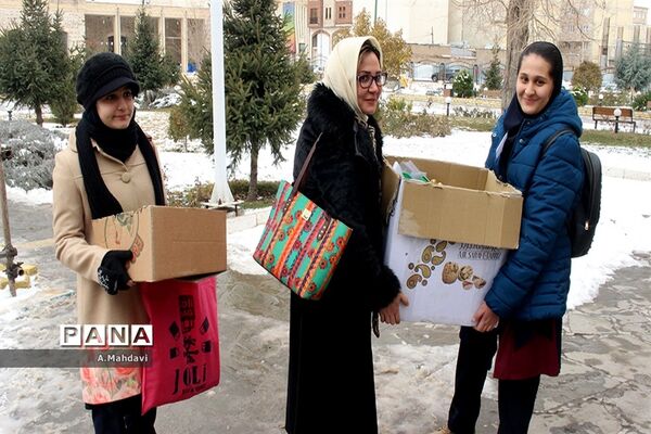 نمایشگاه دست سازه های دانش آموزان