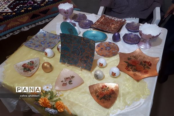 گشایش بازارچه صنایع دستی در سرای فاتح نی ریز