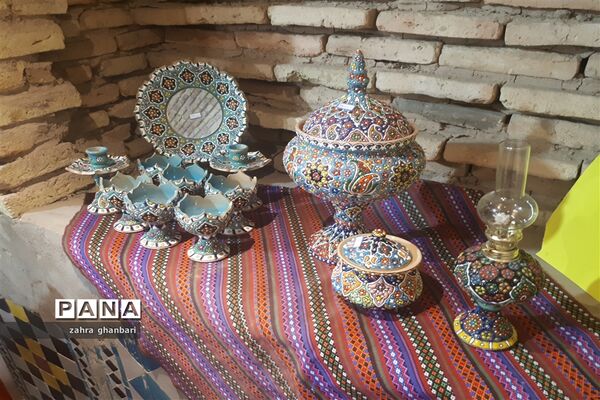 گشایش بازارچه صنایع دستی در سرای فاتح نی ریز