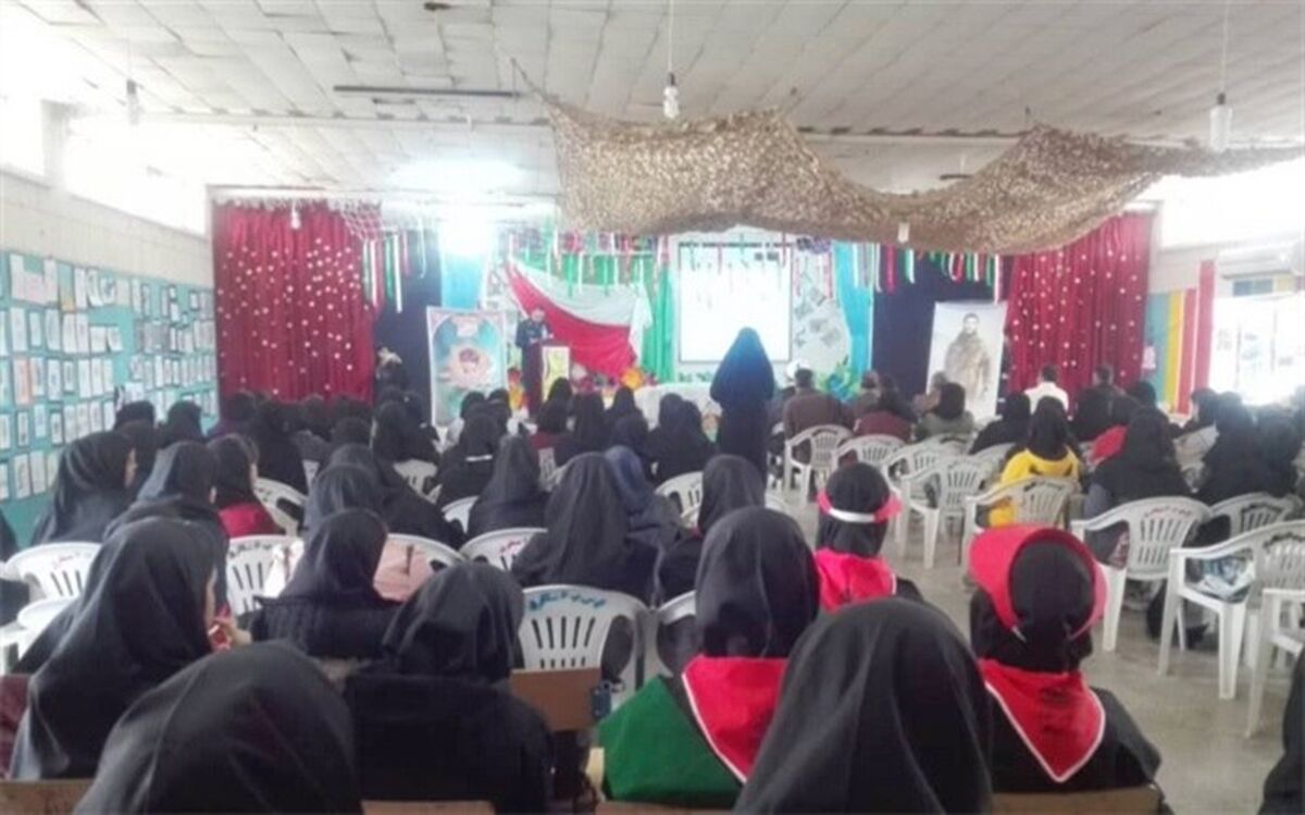 یادواره شهدا در دبیرستان دخترانه شهید احمد نادی بوشهر برگزار شد