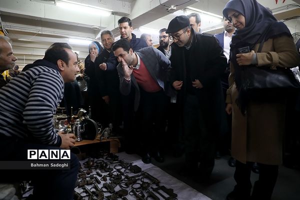 بازدید دو عضو شورای شهرتهران  ازجمعه بازار  پروانه