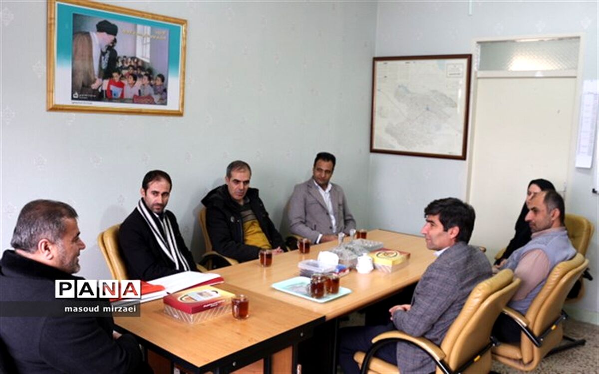 بانوی کارشناس سازمان دانش آموزی قزوین تجلیل شد