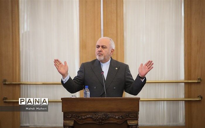 ظریف: مشاوره بد به ترامپ او را به اتخاذ تصمیم‌های اشتباه کشانده است