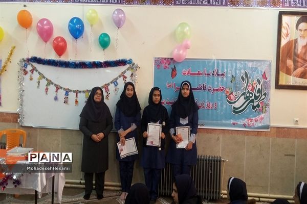 جشن ولادت حضرت زهرا(س) در دبیرستان نمونه کاشی نیلوفر