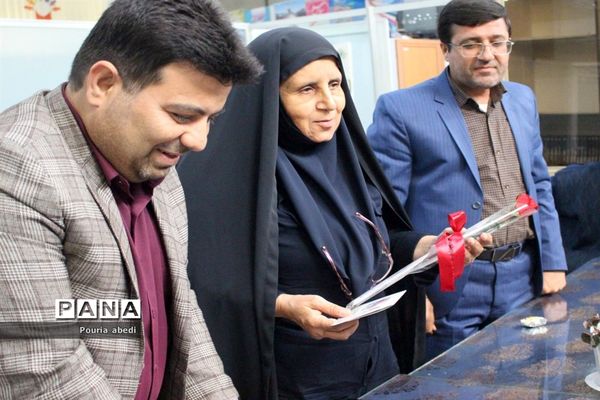 تکریم همکاران زن سازمان دانش‌آموزی استان بوشهر
