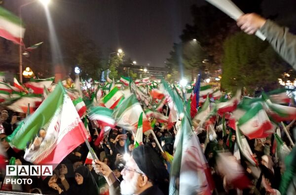 صدای قدم های باران، هنگامه ای متفاوت در مسجد جامع 