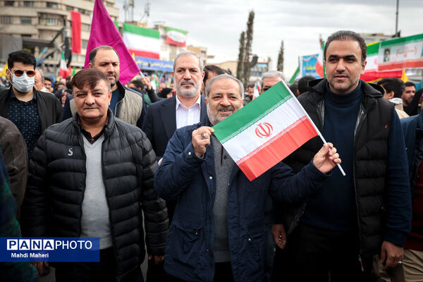 حضور وزیر آموزش و پرورش در راهپیمایی ۲۲ بهمن