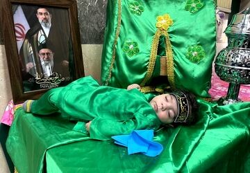 نوای «یا حسین» در گوش سربازان کوچک ایران