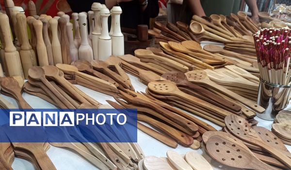 یازدهمین نمایشگاه گل و گیاه، صنایع دستی و سوغات اقوام ایرانی در اصفهان