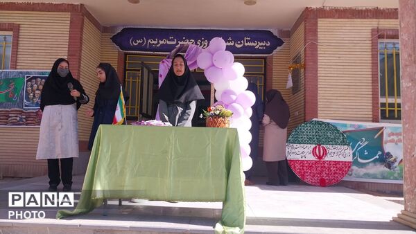 قاب‌های اولین روز مدرسه در دبیرستان حضرت مریم