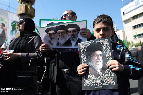 چهلمین روز شهادت رهبر شهید انقلاب اسلامی - تهران