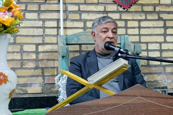 ملت ایران با ایستادگی خود دشمن را در دوازده روز متقاعد کردند