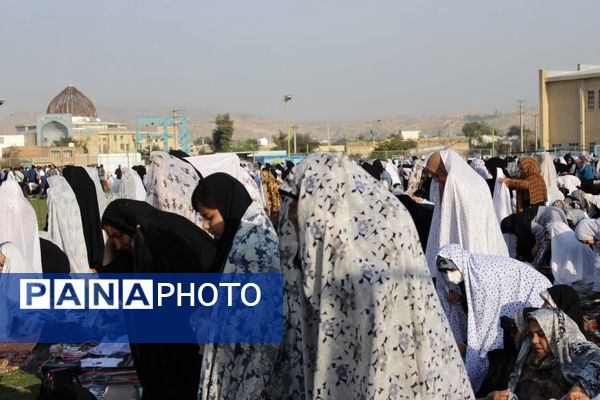 اقامه باشکوه نماز عید فطر در گچساران