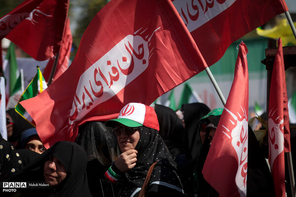 رزمایش بزرگ «دختران جان‌فدای ایران» - 3