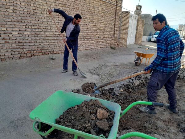 کوچه دبیرستان مادر مهربان نقاب سامان یافت
