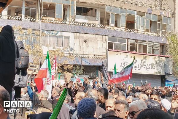 کبوتران عاشق به امام شهیدشان پیوستند