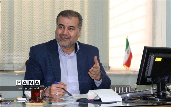 مردم با آمدن به پای صندوق های رأی پاسخی قاطع به دشمنان می دهند